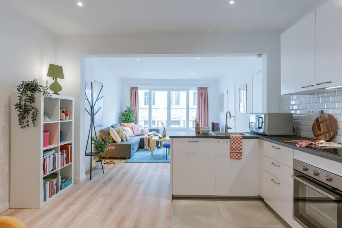 Colorful Pop Apartment In The Heart Of Antwerp Exterior photo