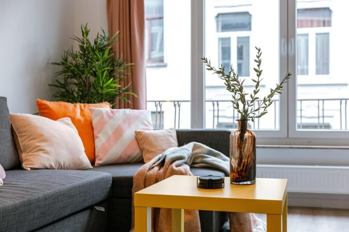 Colorful Pop Apartment In The Heart Of Antwerp Exterior photo